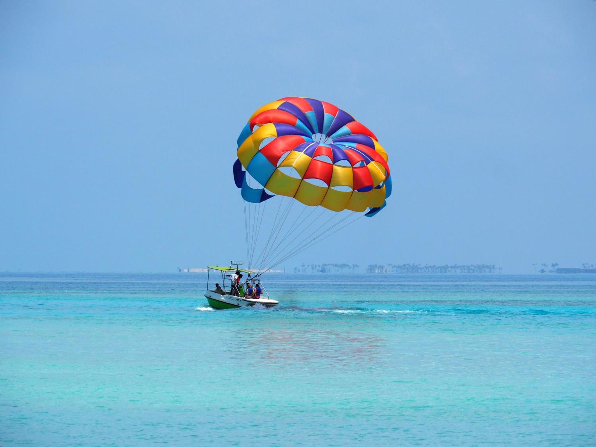 Club Kaafu Maldives Hotel Dhiffushi Ngoại thất bức ảnh