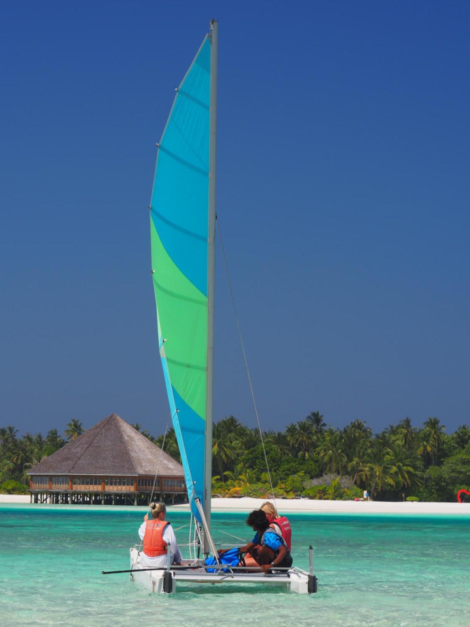 Club Kaafu Maldives Hotel Dhiffushi Ngoại thất bức ảnh