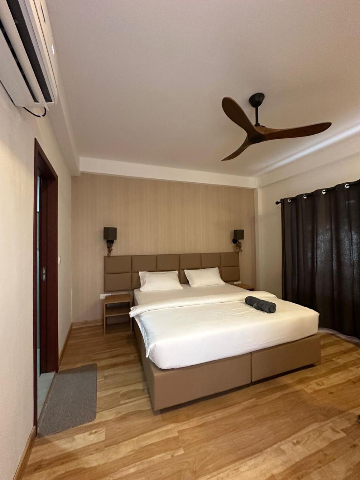 Club Kaafu Maldives Hotel Dhiffushi Ngoại thất bức ảnh